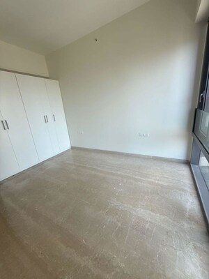 Room in 4 BHK Apartment at Piramal Mahalaxmi, Mahalaxmi – for Rent