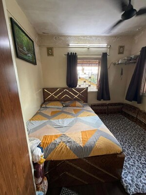 Bedroom in 1 BHK Apartment at Bandra West – for Rent