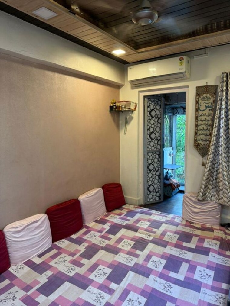 Living Room, bandra west 1 Bedroom 500 Sq.Ft. Apartment In Bandra West Mumbai 10485805