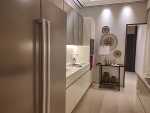 Building Lobby in 4 BHK Apartment at Piramal Mahalaxmi, Mahalaxmi – for Rent