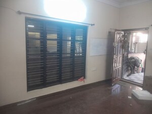 Room in 2 BHK Builder Floor at Nri Layout – for Rent