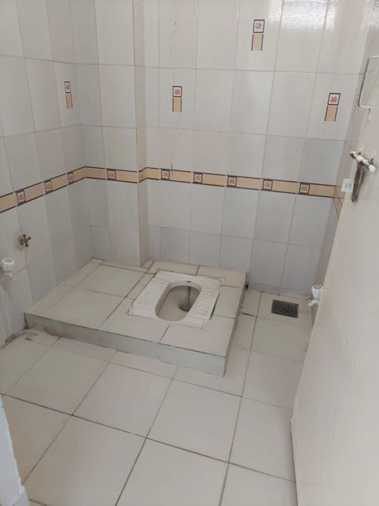 Bathroom, jivraj park 2 Bedroom 1250 Sq.Ft. Apartment In Jivraj Park Ahmedabad 10485829