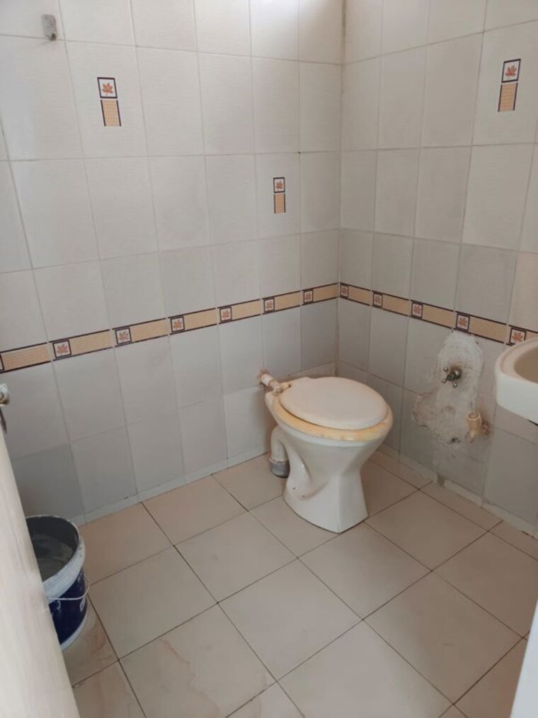 Bathroom, jivraj park 2 Bedroom 1250 Sq.Ft. Apartment In Jivraj Park Ahmedabad 10485829