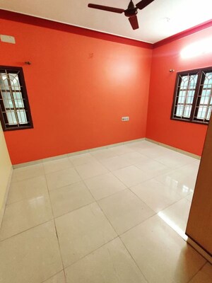 Room in 3 BHK Builder Floor at Akshya Nagar – for Rent