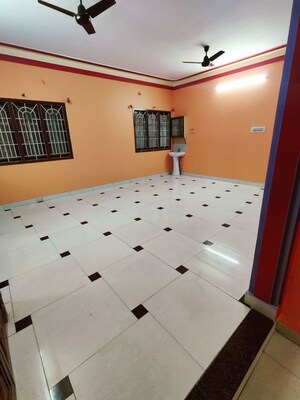 Team Area in 3 BHK Builder Floor at Akshya Nagar – for Rent