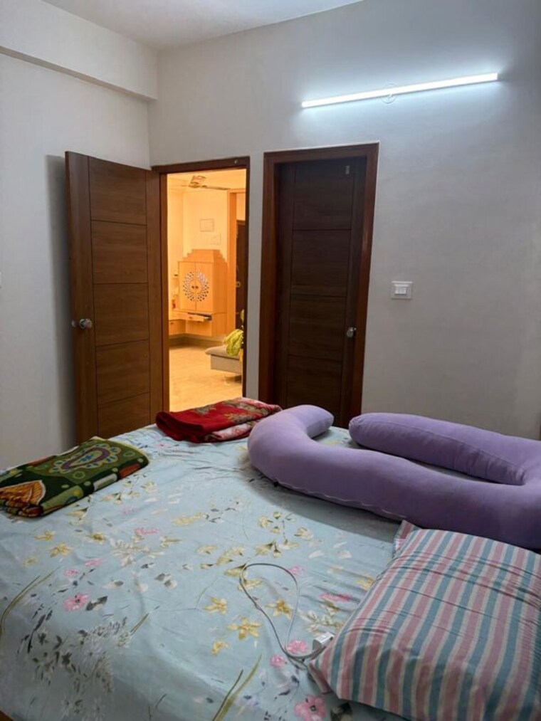 Bedroom, nri layout 3 Bedroom 1500 Sq.Ft. Builder Floor In Nri Layout Bangalore 10485852