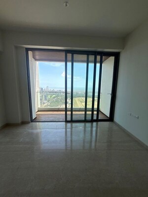 Room in 4 BHK Apartment at Piramal Mahalaxmi, Mahalaxmi – for Rent