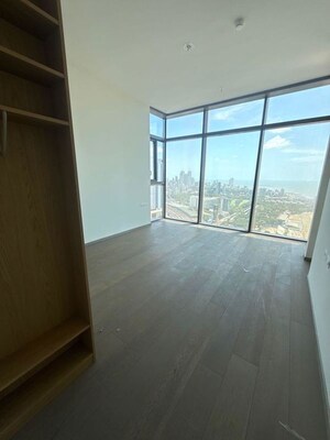 Room in 4 BHK Apartment at Piramal Mahalaxmi, Mahalaxmi – for Rent