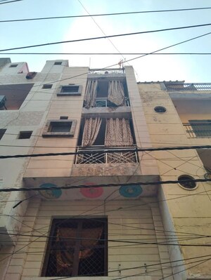  Independent House For Sale in Gandhi Nagar