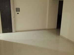 Room in 2.5 BHK Apartment at Integrated Kamal, Mulund West – for Rent