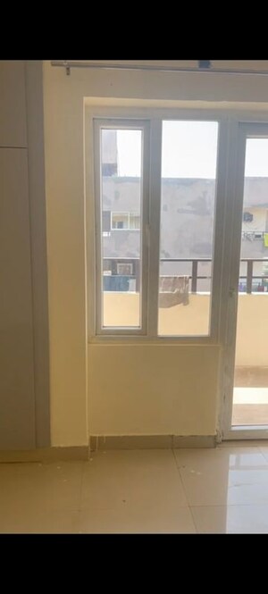 Room in 2 BHK Apartment at Bankey Bihari Aggarwal Heights, Raj Nagar Extension – for Sale