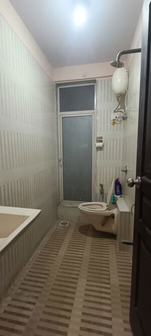 Bathroom in 2 BHK Apartment at Fairmont Palazo, Santacruz East – for Rent