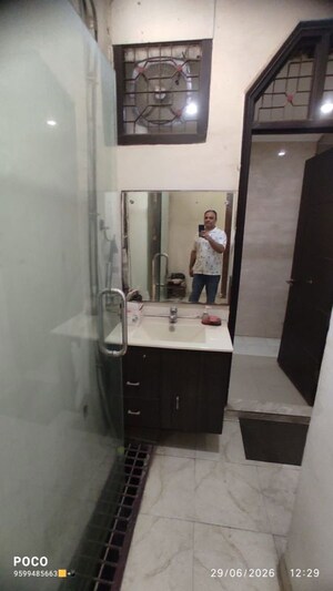 Team Area in 3 BHK Builder Floor at Mehrauli – for Rent