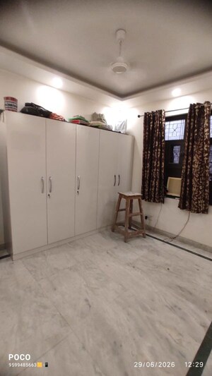 Room in 3 BHK Builder Floor at Mehrauli – for Rent