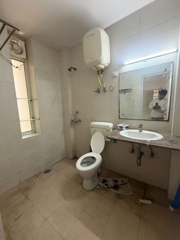 Bathroom, hope-apartments 3 Bedroom 2000 Sq.Ft. Apartment In Sector 15 Gurgaon 10486067