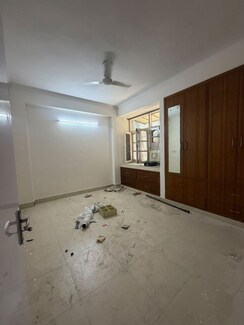 3 BHK + Servant Room Apartment For Rent in Hope Apartments