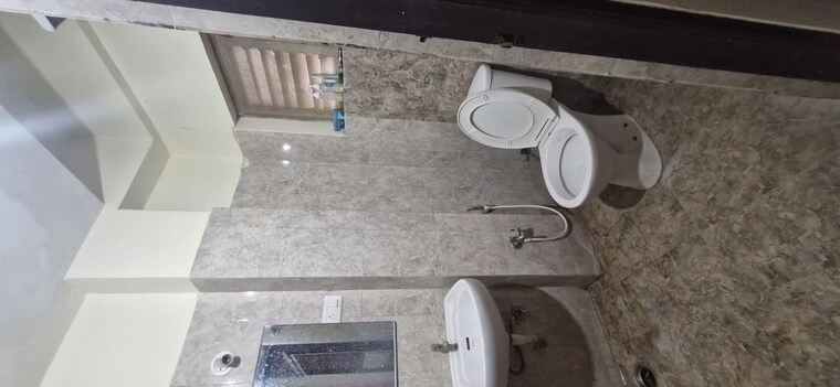 Bathroom, kondapur 3 Bedroom 1800 Sq.Ft. Builder Floor In Kondapur Hyderabad 10486075