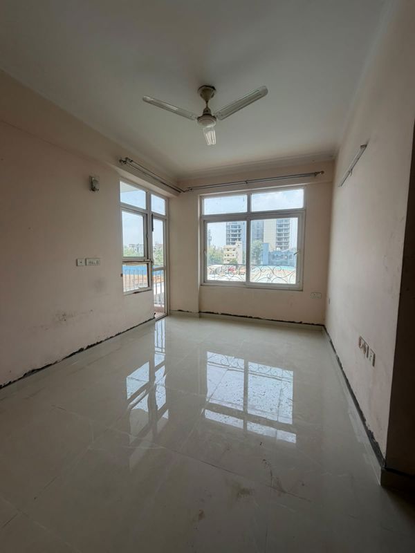 3 BHK + Servant Room 2000 Sq.Ft. Apartment in Maxworth Premier Urban