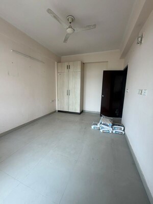 Room in 3 BHK Apartment at Maxworth Premier Urban, Sector 15 – for Rent