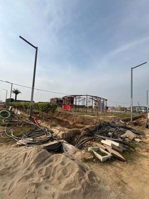  Plot – Exterior View View at Preet Colony - for Sale