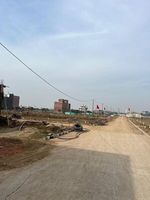  Plot – Exterior View View at Preet Colony - for Sale