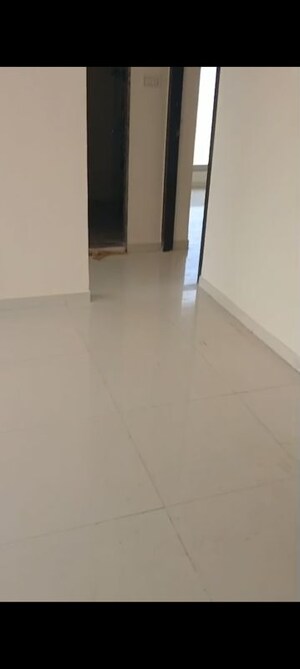 Room in 2 BHK Apartment at Vakola – for Rent