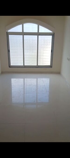 Room in 2 BHK Apartment at Vakola – for Rent