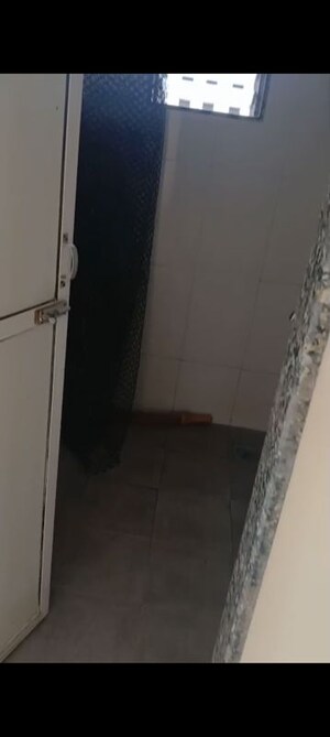 Bathroom in 2 BHK Apartment at Vakola – for Rent