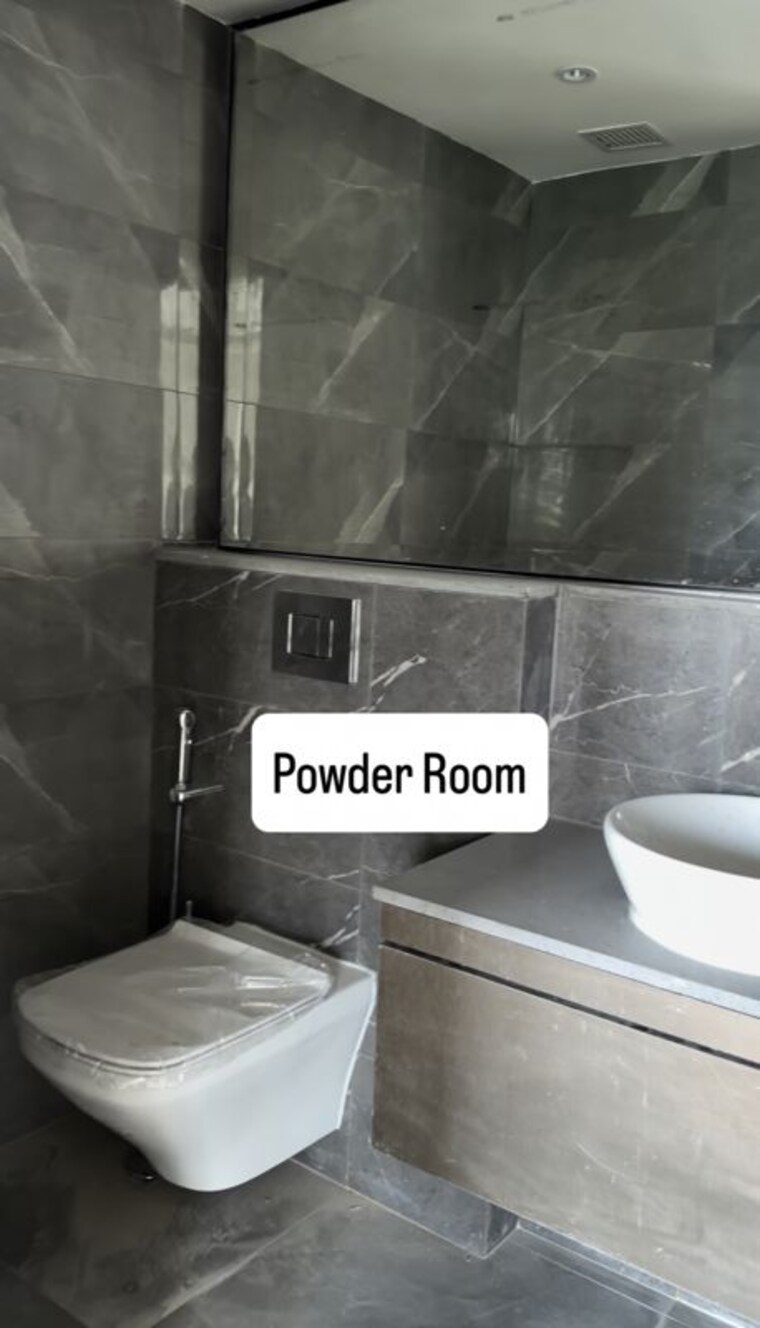 Bathroom, dlf-city-phase-iii 5 Bedroom 4500 Sq.Ft. Builder Floor In Sector 24 Gurgaon 10482655