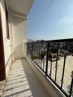 Balcony in 1 BHK Apartment at Chattarpur – for Rent