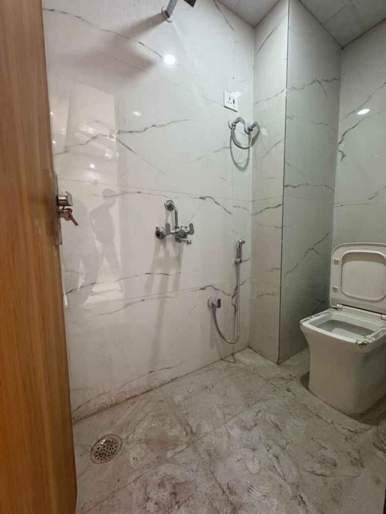 Bathroom, chattarpur 1 Bedroom 500 Sq.Ft. Apartment In Chattarpur Delhi 10486145