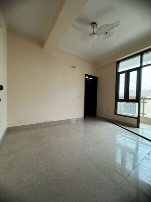 Room in 2 BHK Builder Floor at Chattarpur – for Rent