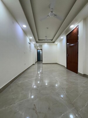 Room in 2 BHK Builder Floor at Chattarpur – for Rent