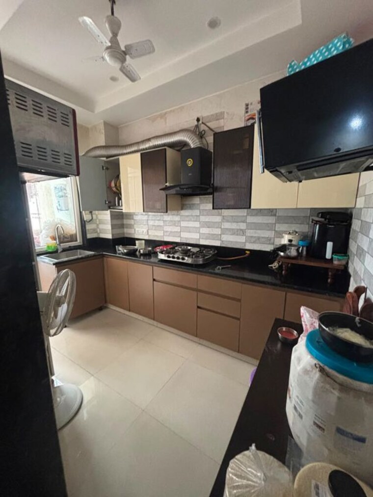 Kitchen, sector 10a 3 Bedroom 2000 Sq.Ft. Builder Floor In Sector 10a Gurgaon 10486146