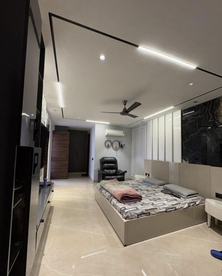 Bedroom, sector 31 4 Bedroom 250 Sq.Mt. Independent House In Sector 31 Noida 10486156