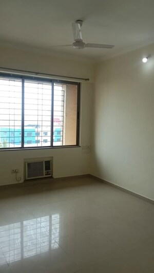 Bedroom in 3 BHK Apartment at Sheth Golden Willows, Mulund West – for Rent