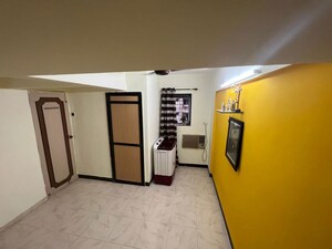 Room in 1 RK Apartment at Abhilasha CHS Tardeo, Tardeo – for Rent