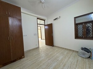 Room in 2 BHK Builder Floor at Chattarpur – for Rent