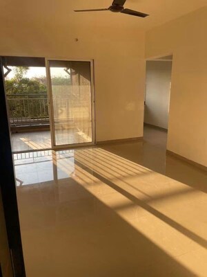 Room in 1 BHK Apartment at Mantra 29 Gold Coast Phase 3, Tingre Nagar – for Rent