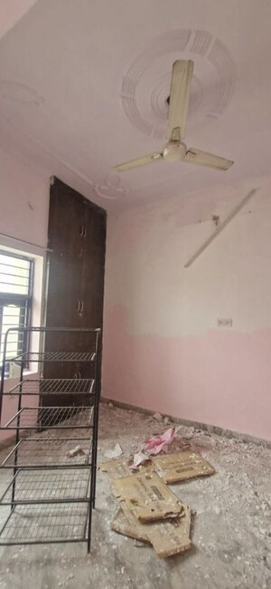 Room in 2 BHK Independent House at Sector 16 A – for Rent