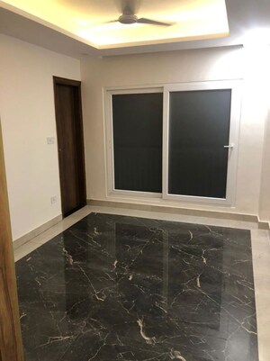Room in 3 BHK Builder Floor at Ardee City, Sector 52 – for Sale