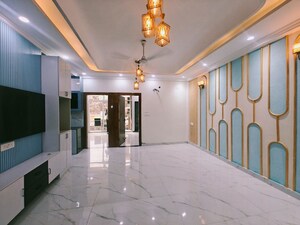 Room in 3 BHK Builder Floor at Sector 74 – for Sale