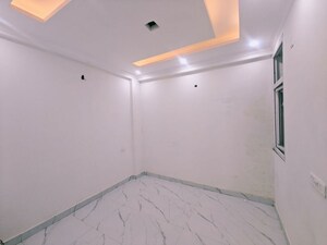 Room in 3 BHK Builder Floor at Sector 74 – for Sale