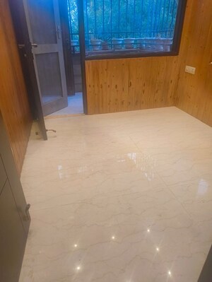 Room in 2 BHK Builder Floor at Vasant Kunj – for Sale
