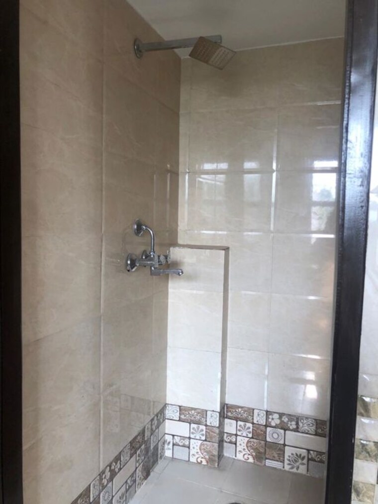 Bathroom, anand niketan 3 Bedroom 600 Sq.Yd. Builder Floor In Anand Niketan Delhi 10486250