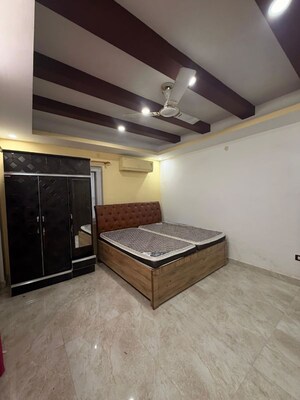 Room in 1 BHK Builder Floor at Chukkuwala – for Rent