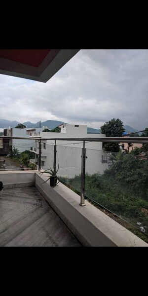 Balcony in 1 BHK Builder Floor at Chukkuwala – for Rent