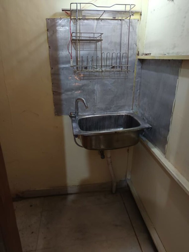 Bathroom, anand lok 4 Bedroom 600 Sq.Yd. Builder Floor In Anand Lok Delhi 10486257