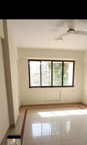 Room in 3 BHK Apartment at Blue Heaven Powai, Powai – for Rent
