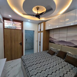 Bedroom in 2.5 BHK Builder Floor at Om Vihar – for Sale